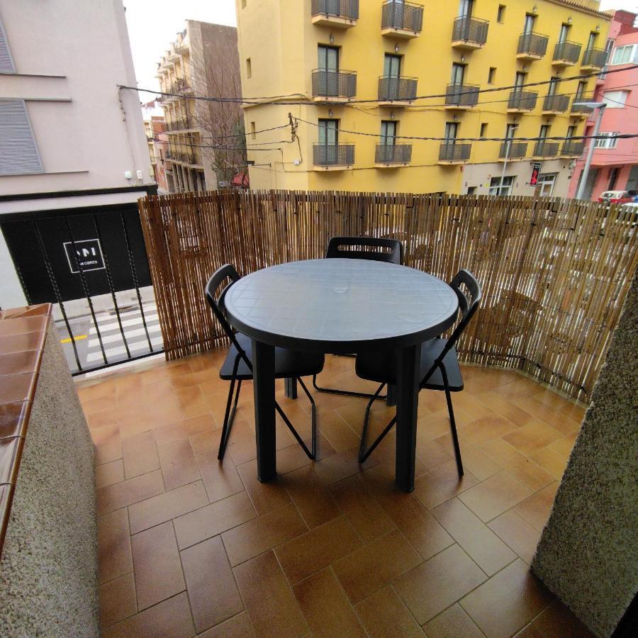 Appartement T4 A 100 Metres De La Plage 罗萨斯 外观 照片